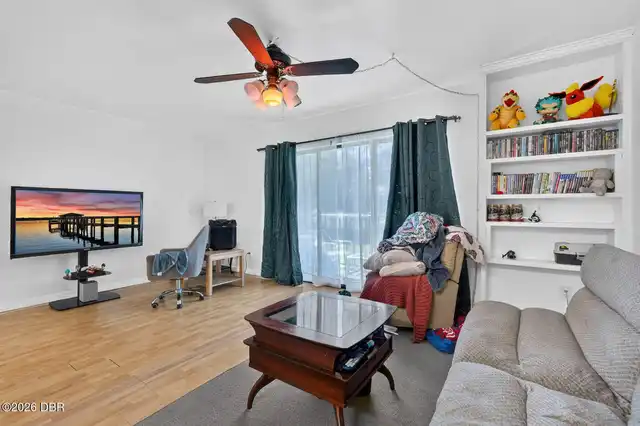 Listing Photo 7
