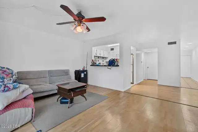 Listing Photo 10