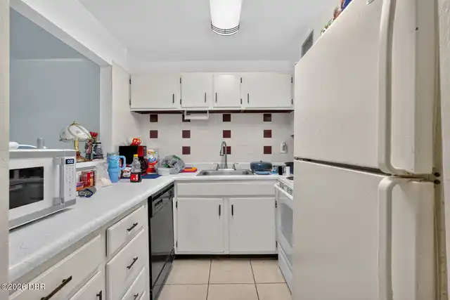 Listing Photo 11