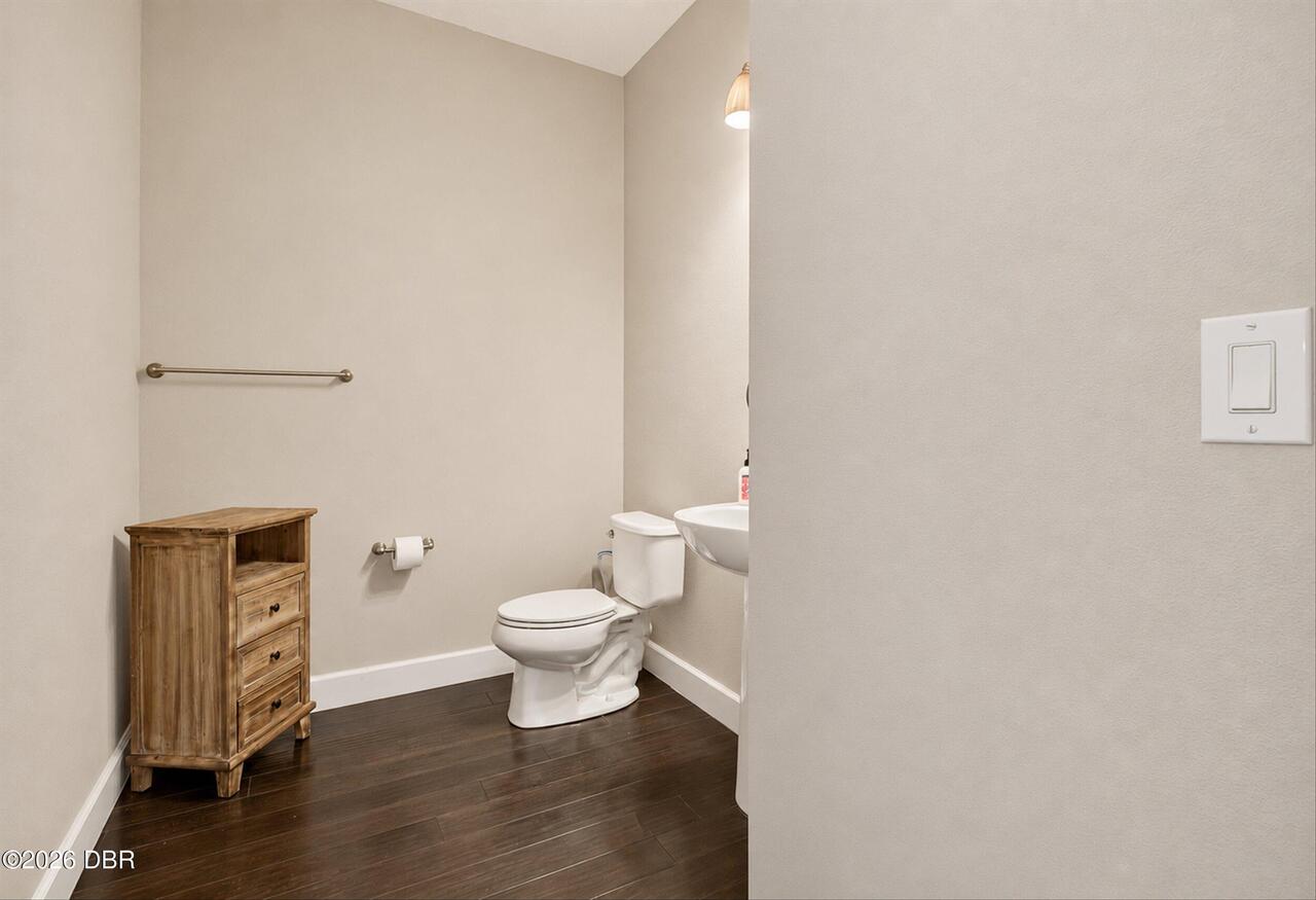 Listing Photo 10