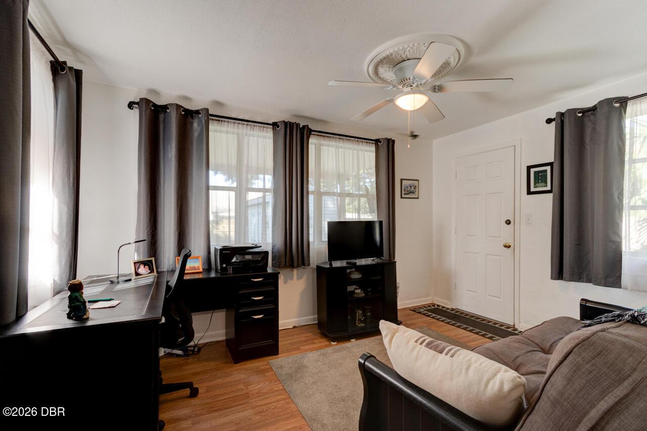 Listing Photo 10