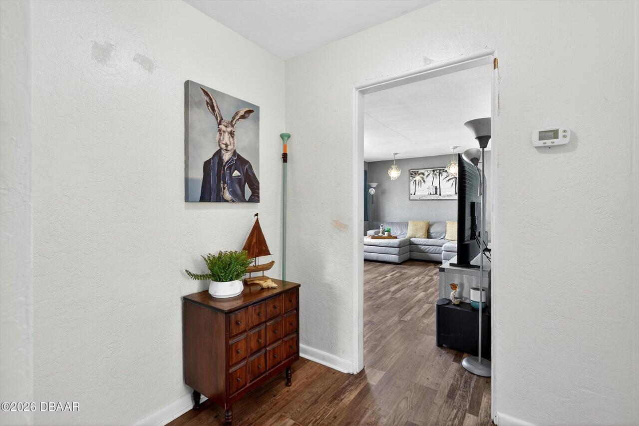 Listing Photo 9