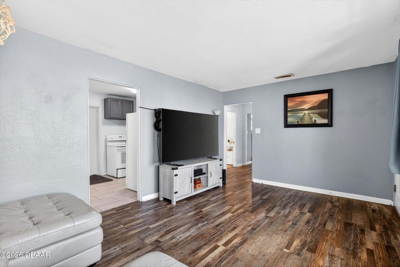 Listing Photo 15