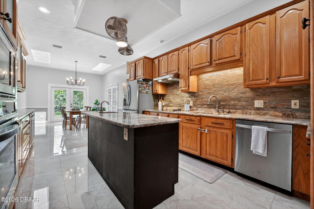 Listing Photo 18