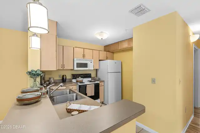 Listing Photo 15