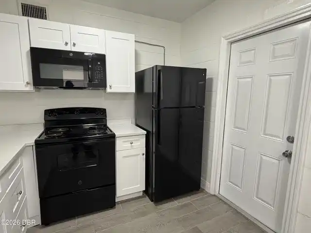 Listing Photo 7