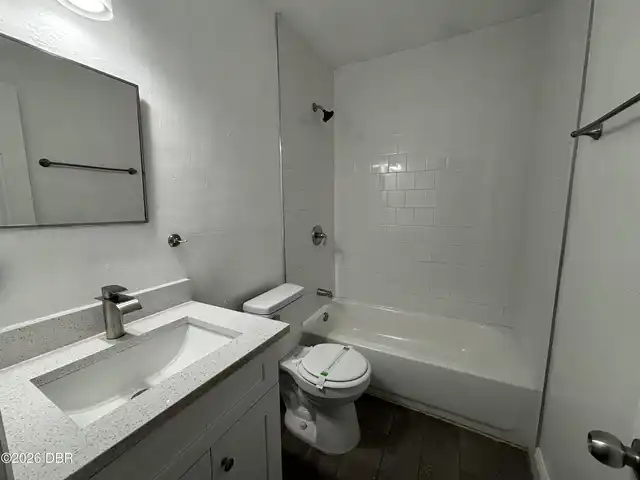 Listing Photo 10