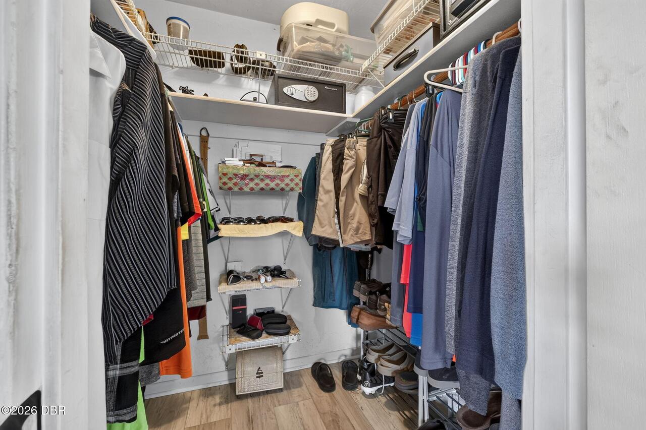 Listing Photo 12