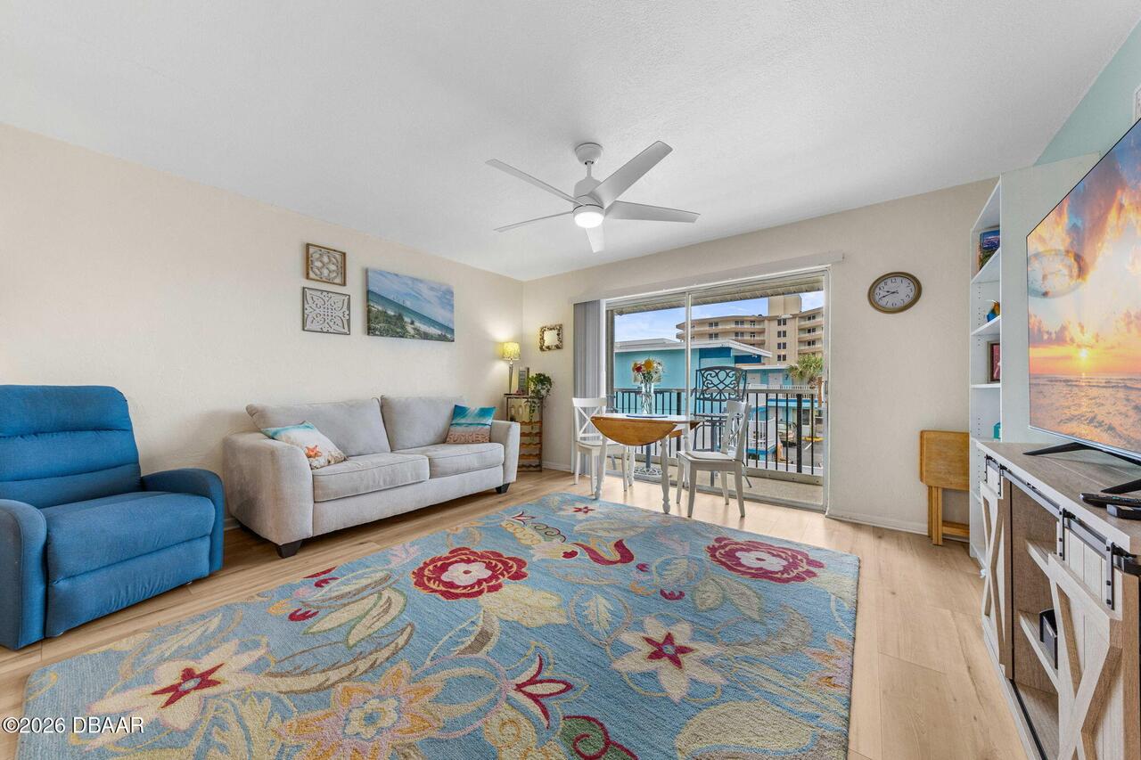 Listing Photo 8