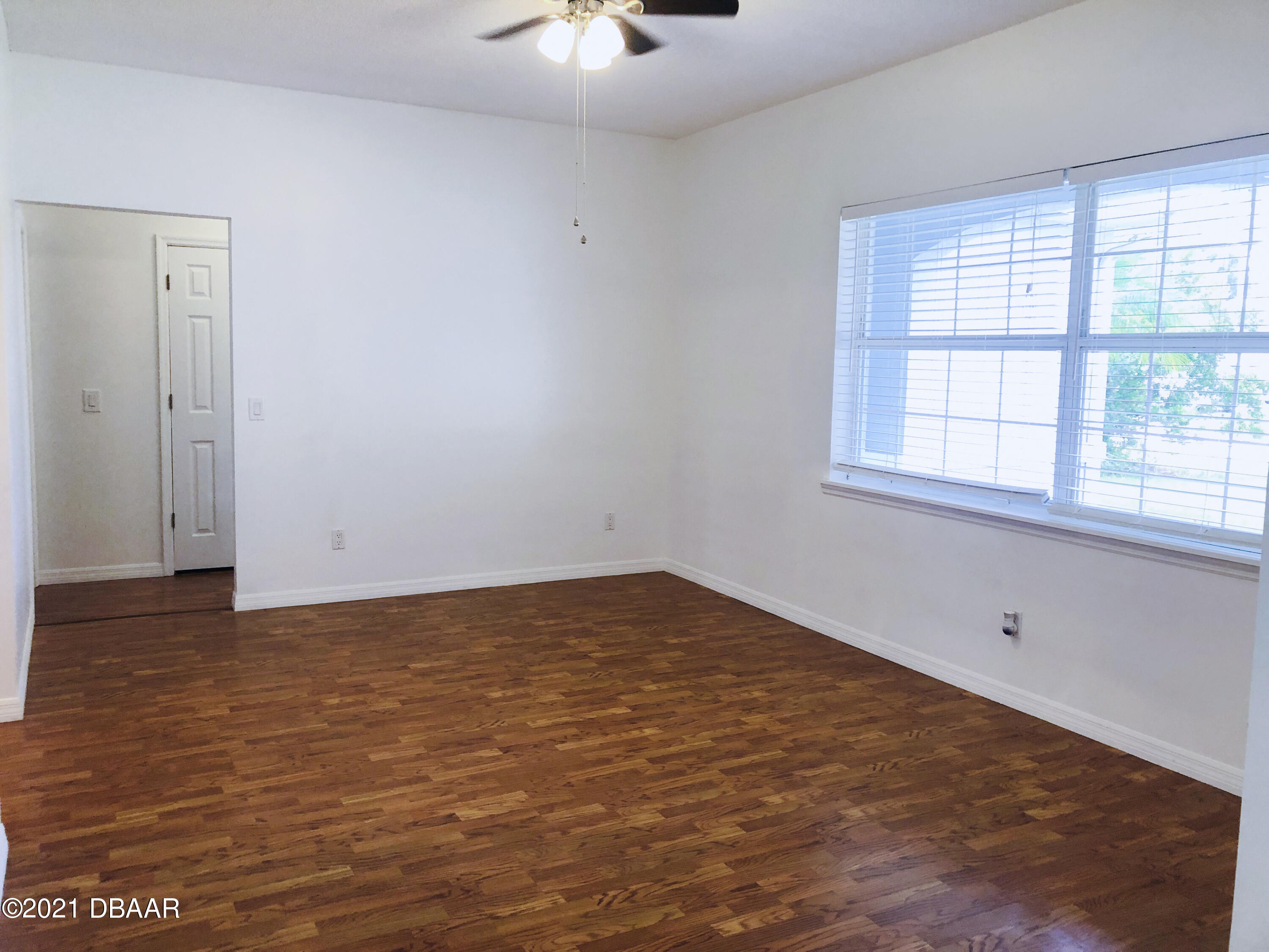 Listing Photo 7