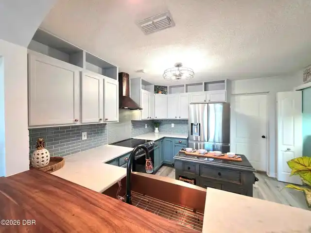 Listing Photo 14