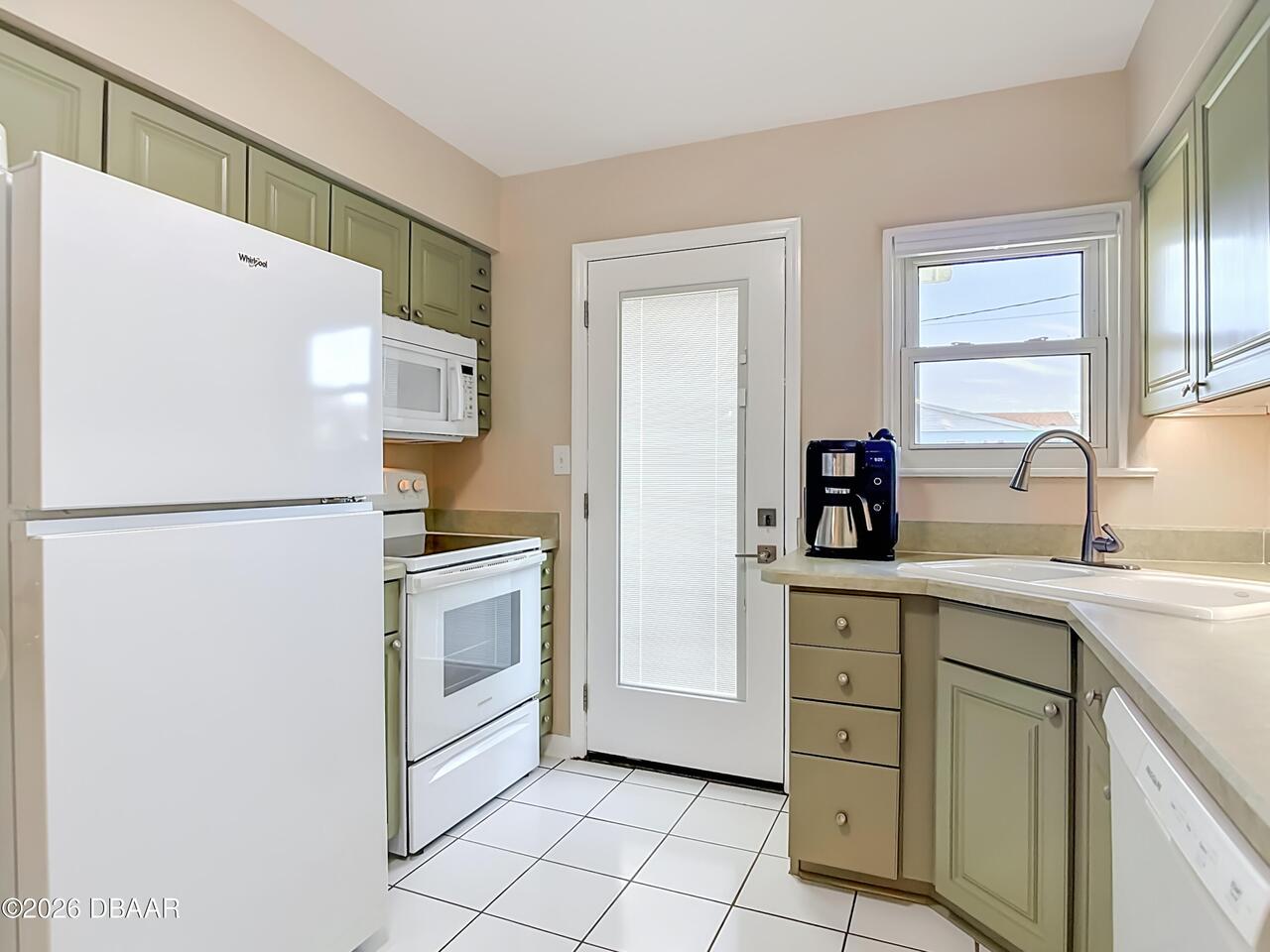 Listing Photo 15