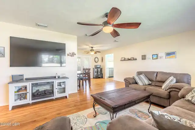 Listing Photo 7