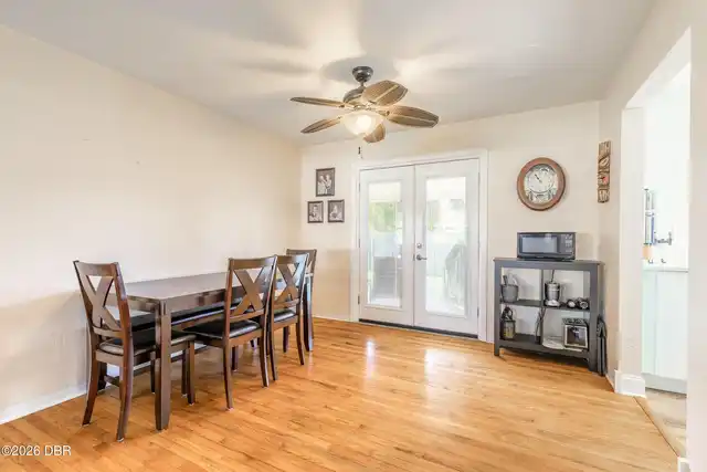 Listing Photo 8