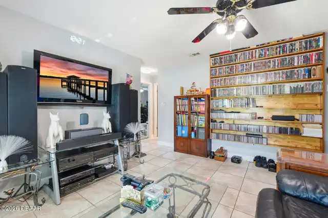 Listing Photo 16