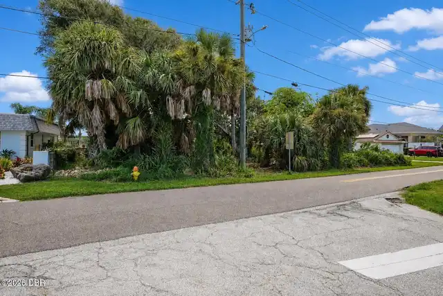 Listing Photo 11