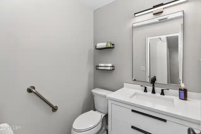 Listing Photo 12