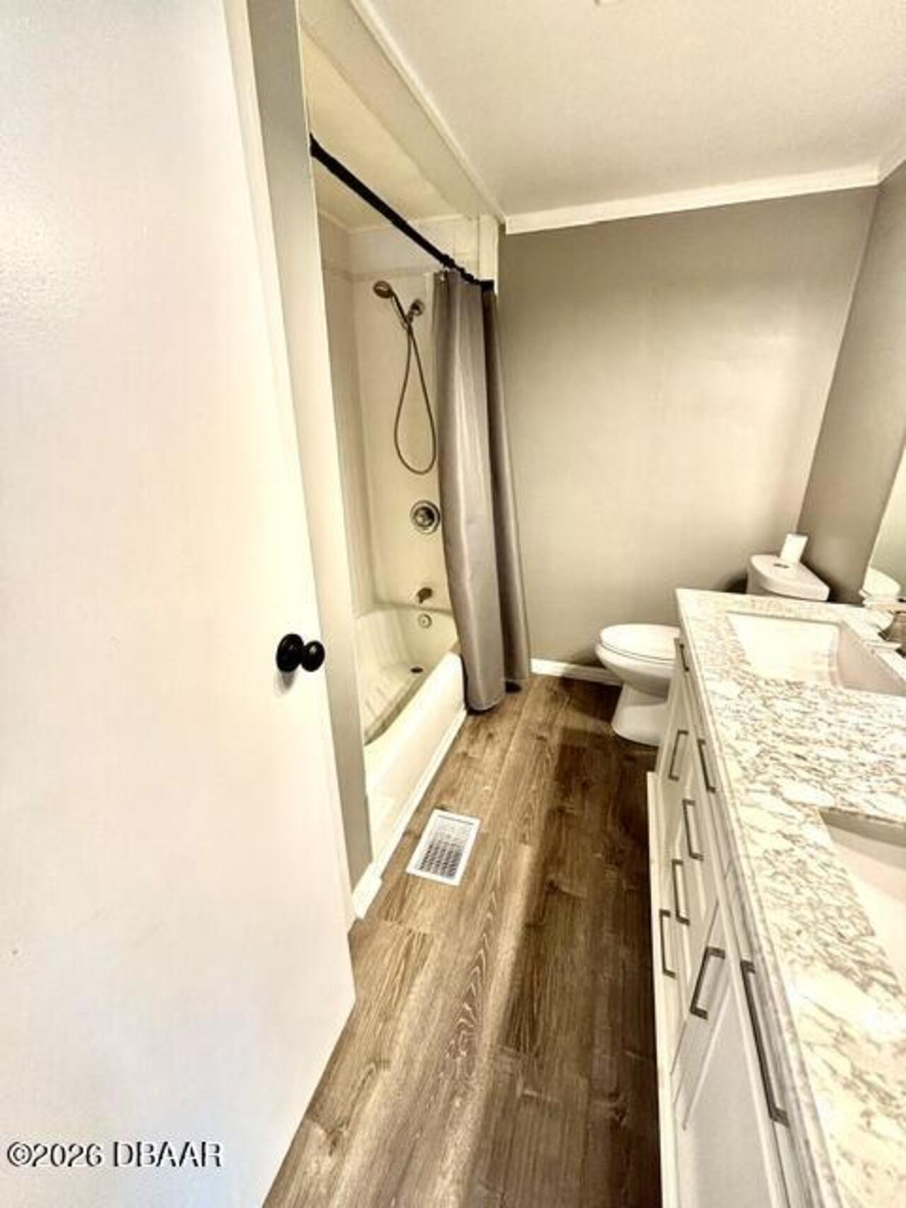 Listing Photo 10