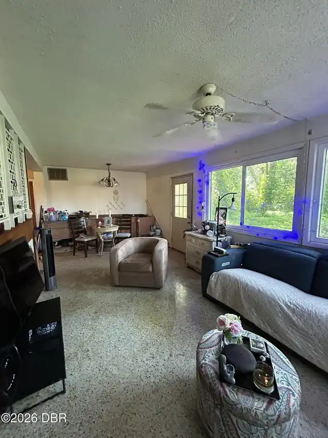 Listing Photo 6