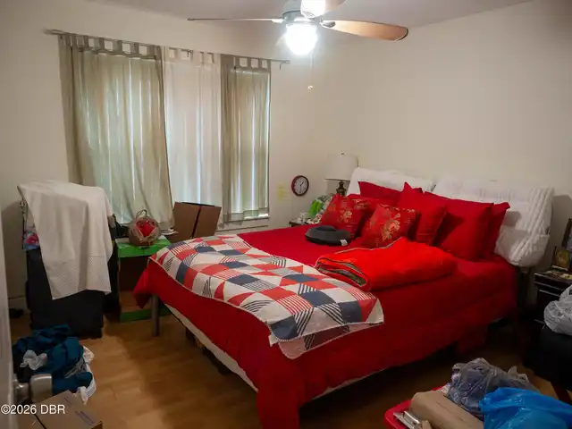 Listing Photo 9