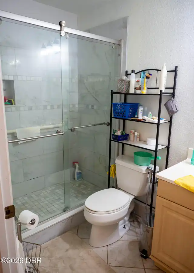 Listing Photo 11
