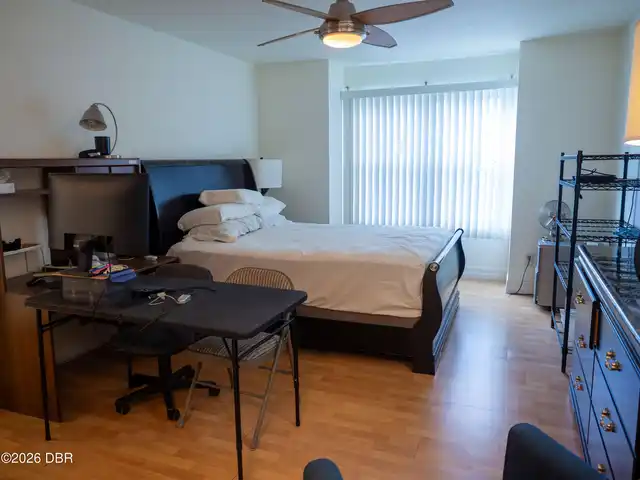 Listing Photo 12