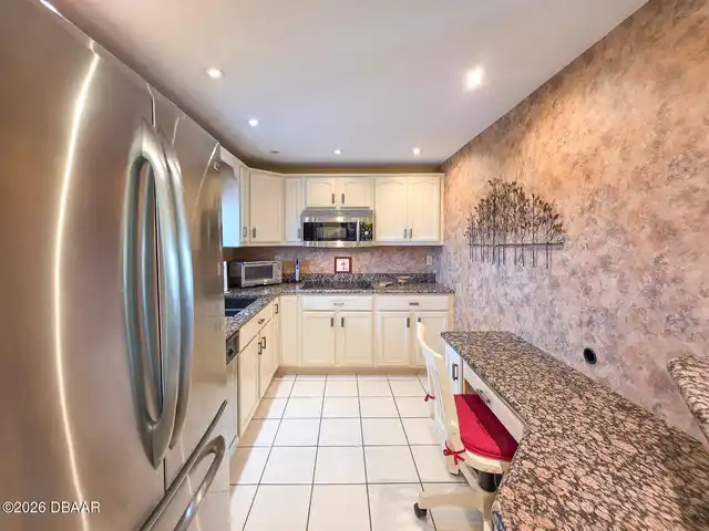 Listing Photo 17