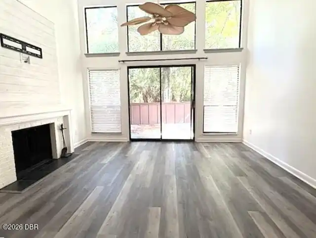 Listing Photo 11