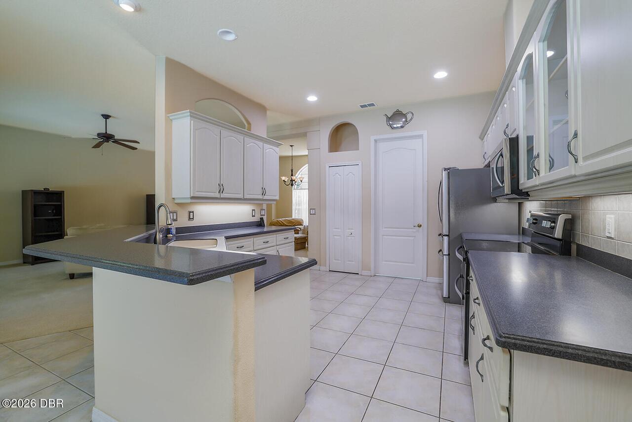 Listing Photo 12