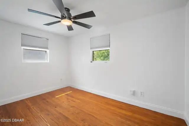 Listing Photo 12