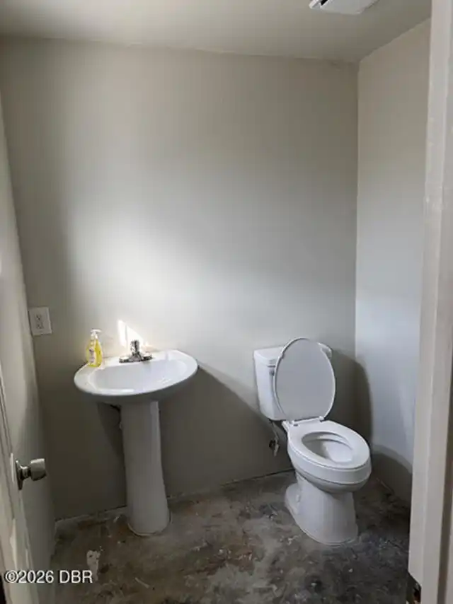 Listing Photo 8