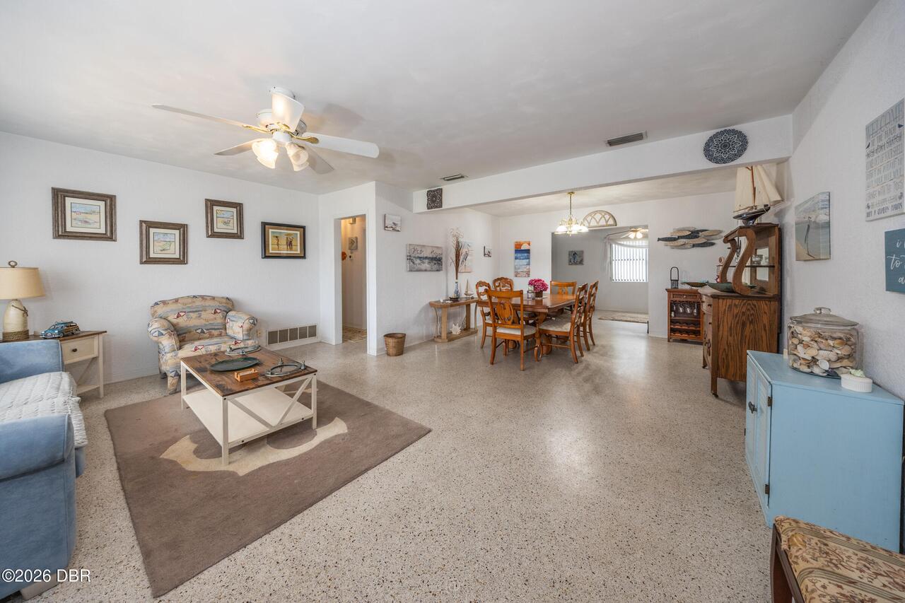 Listing Photo 16