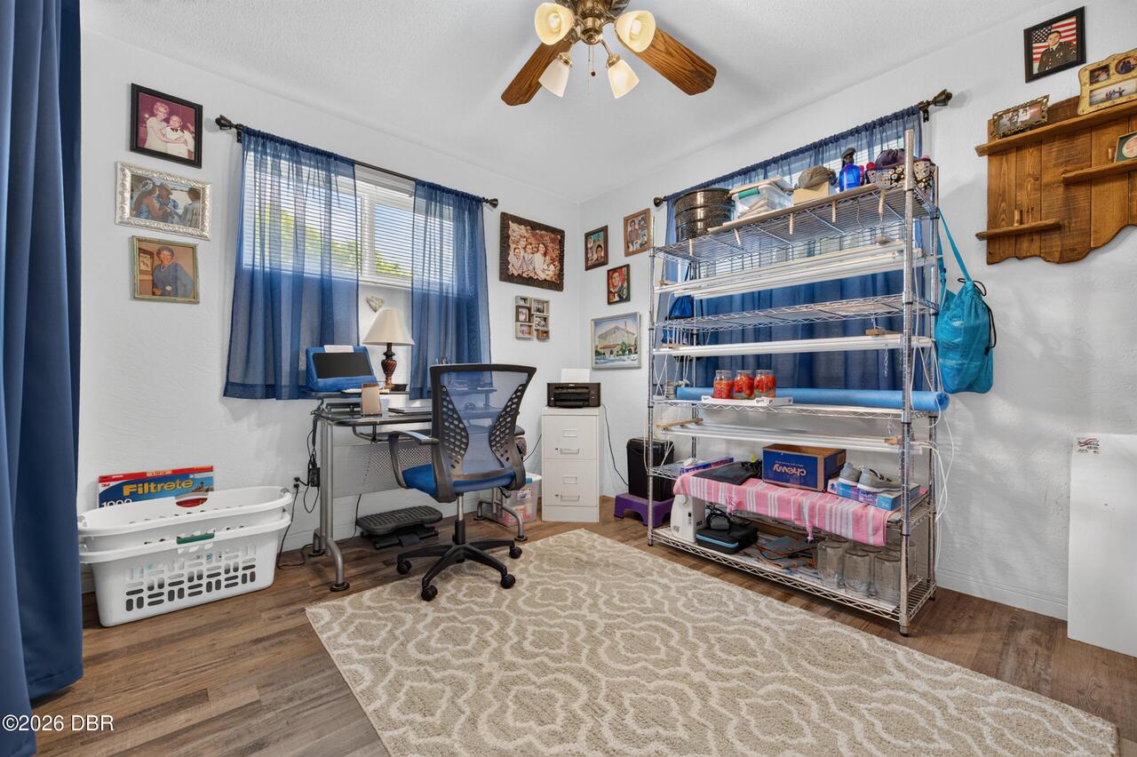 Listing Photo 10