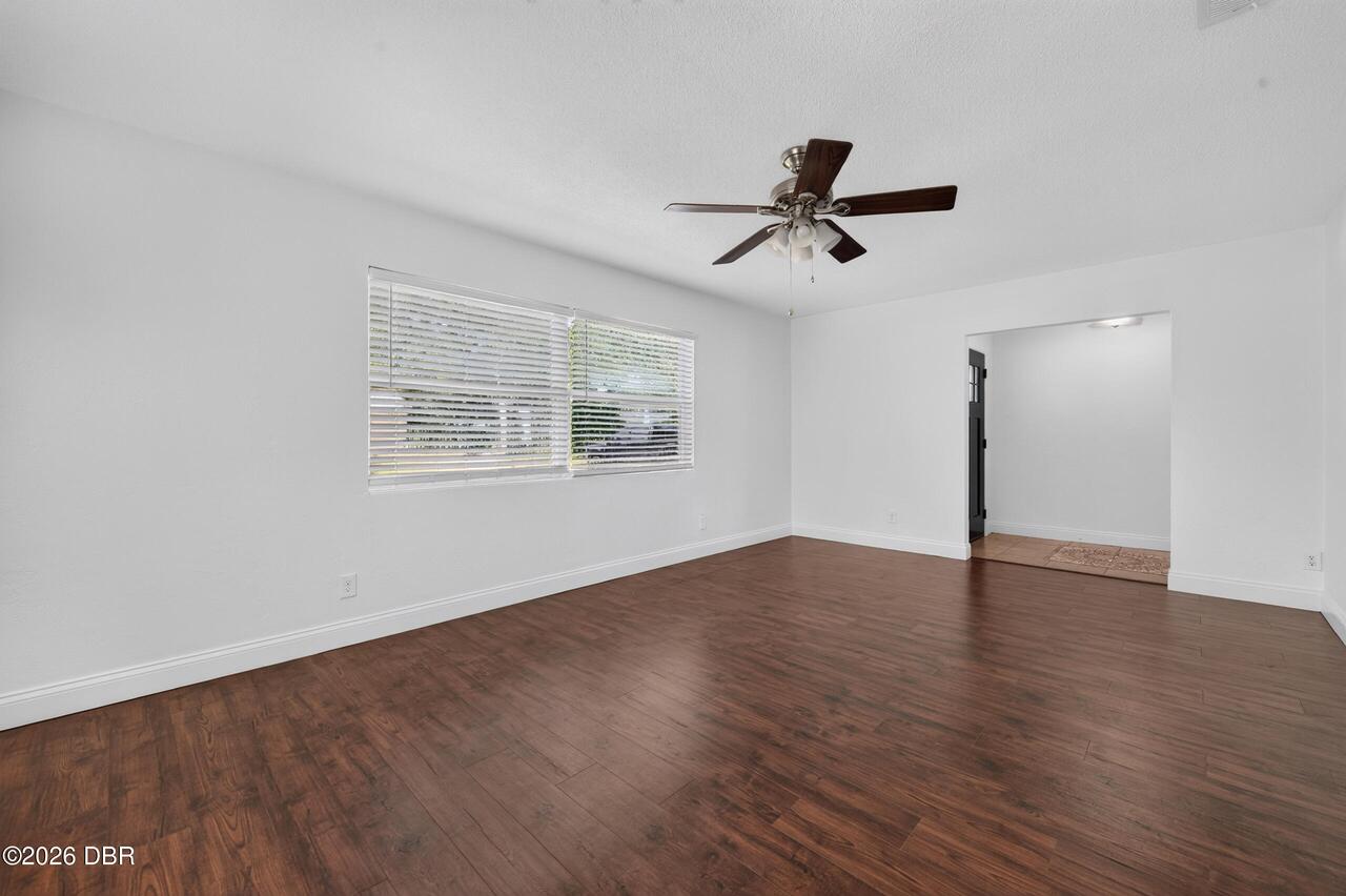 Listing Photo 7