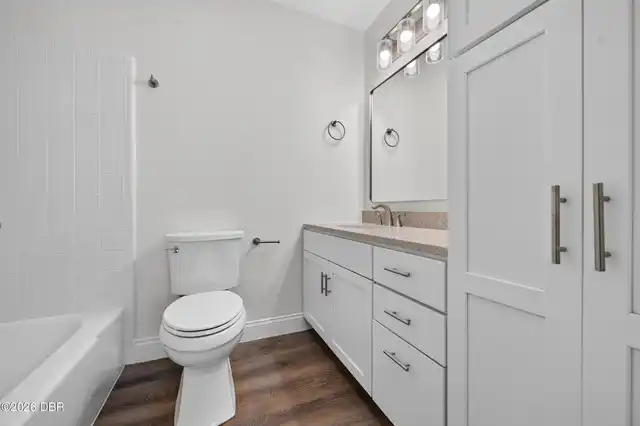 Listing Photo 11