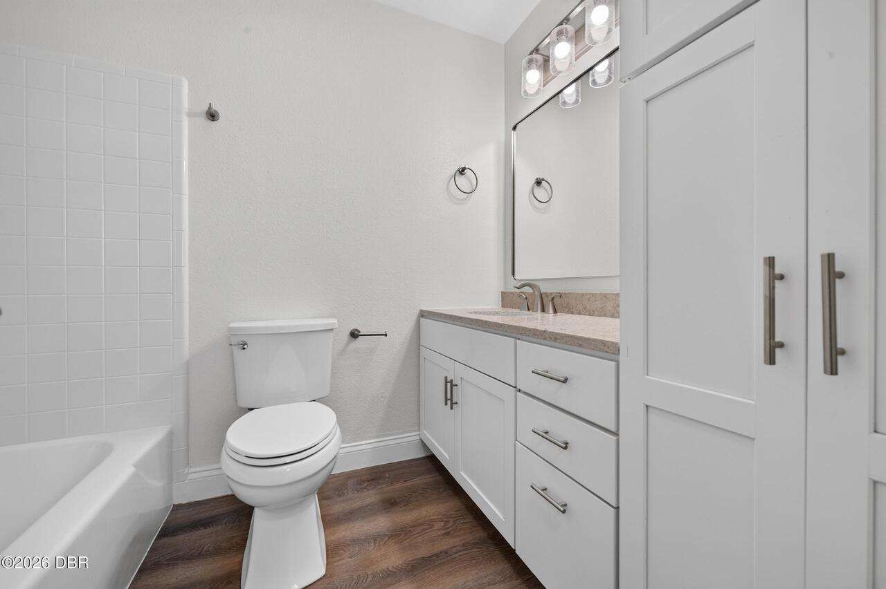 Listing Photo 11
