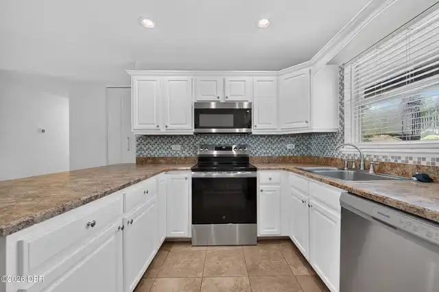 Listing Photo 18