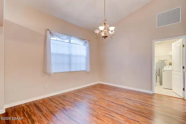 Listing Photo 6