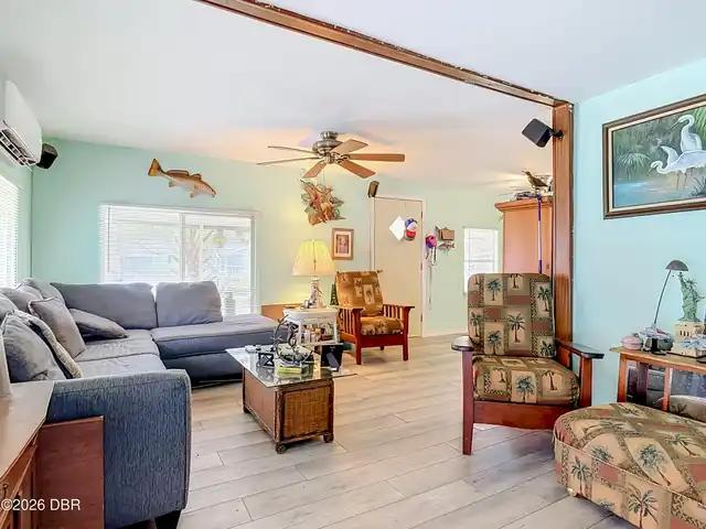 Listing Photo 9