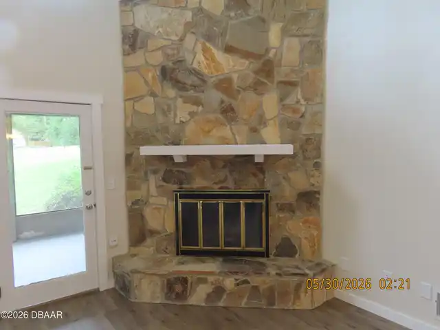Listing Photo 9
