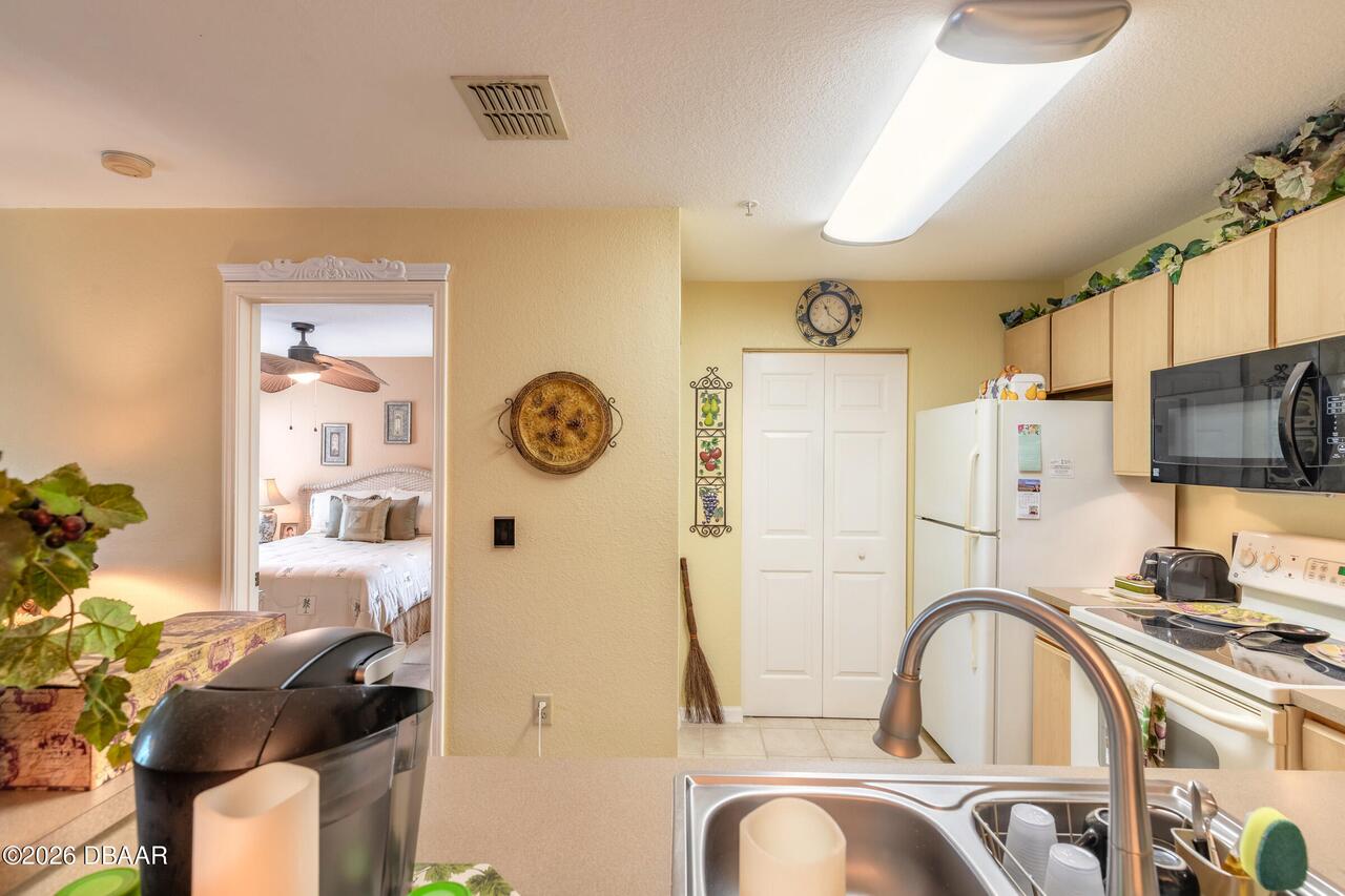 Listing Photo 12