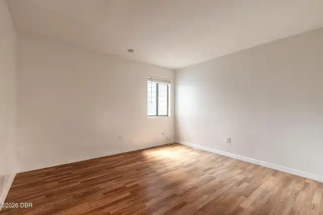 Listing Photo 14
