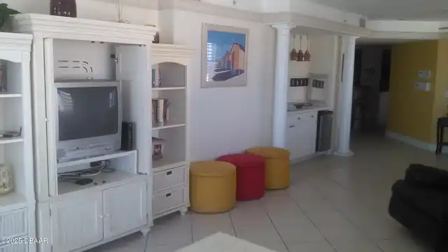 Listing Photo 9