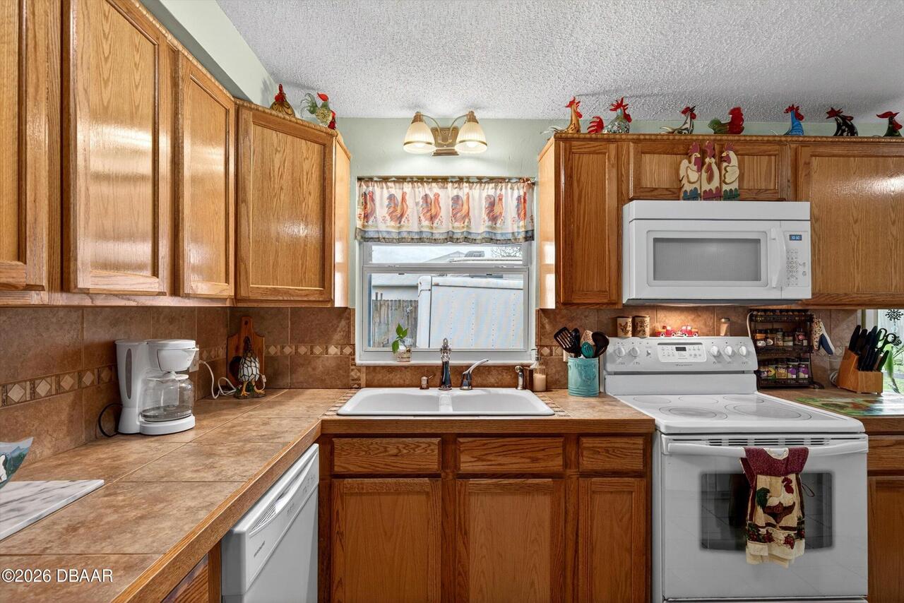 Listing Photo 8