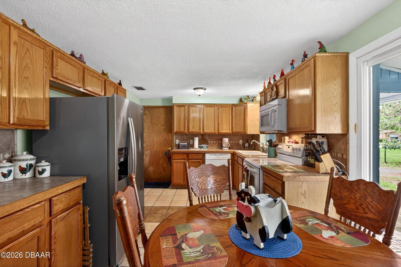 Listing Photo 9