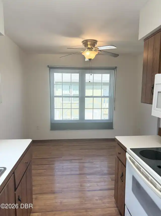 Listing Photo 9