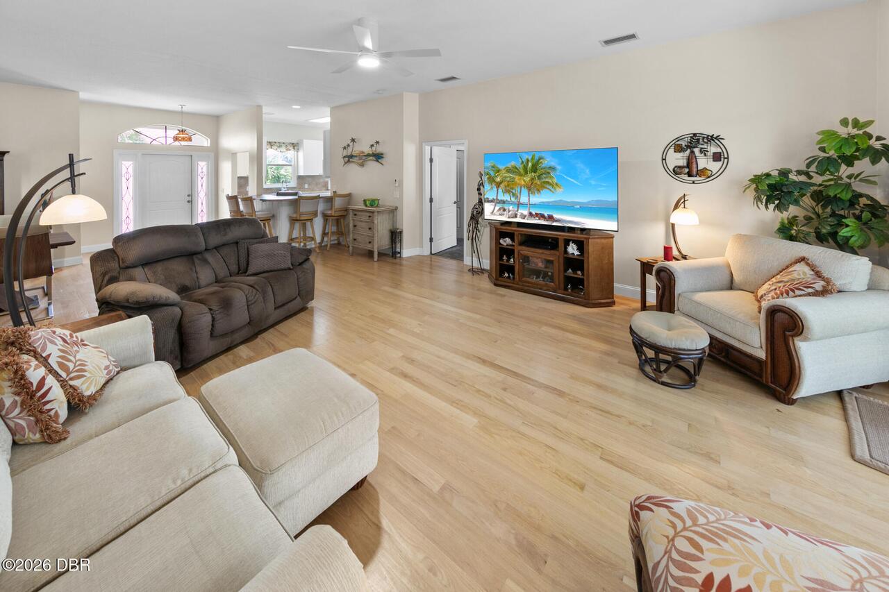 Listing Photo 18