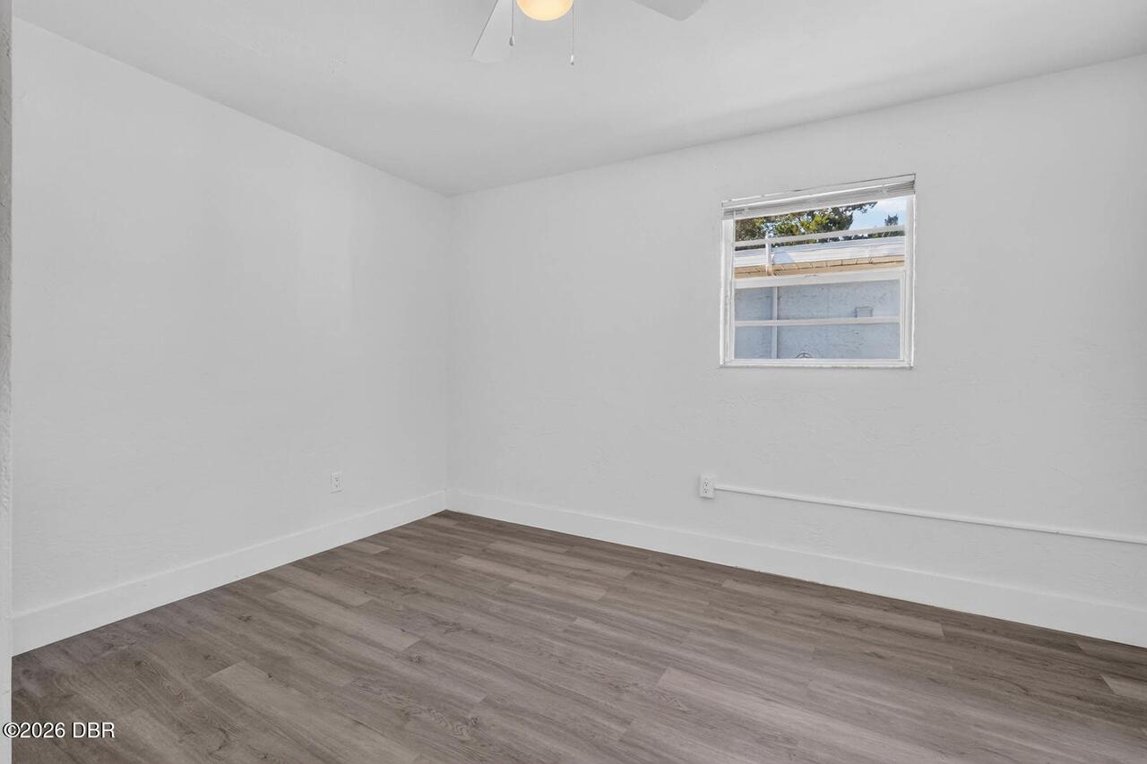 Listing Photo 16