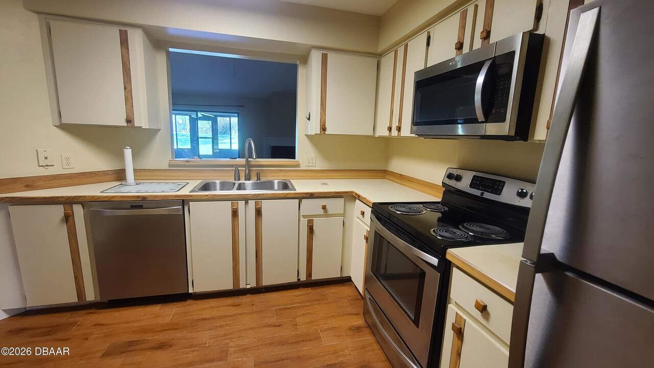 Listing Photo 6
