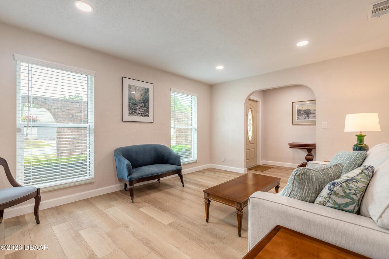 Listing Photo 7